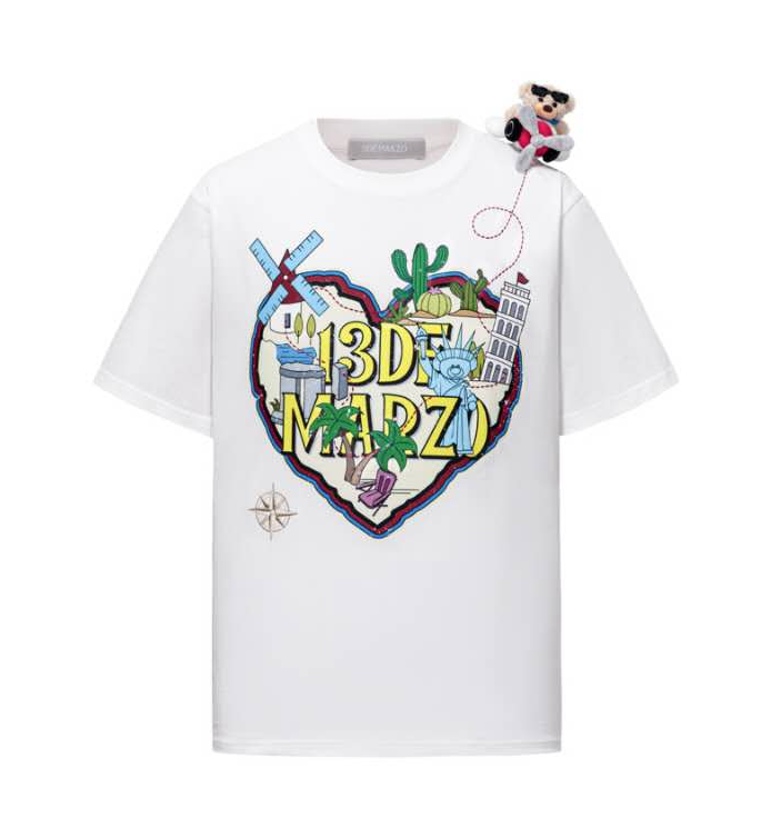 13DE MARZO PILOT BEAR WORLD TRAVEL T-SHIRT WHITE