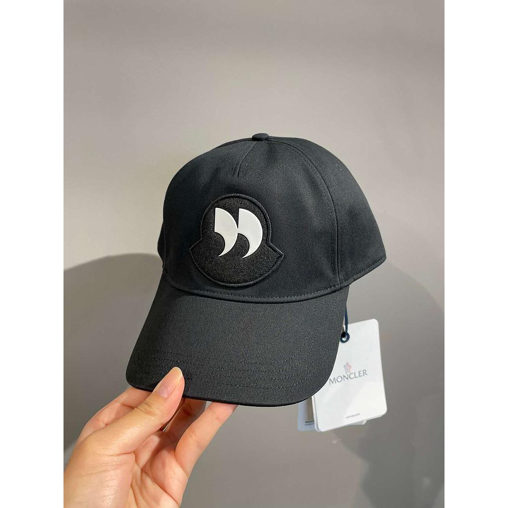 MONCLER 3B00060 0U082 999 MEN'S CAP BLACK